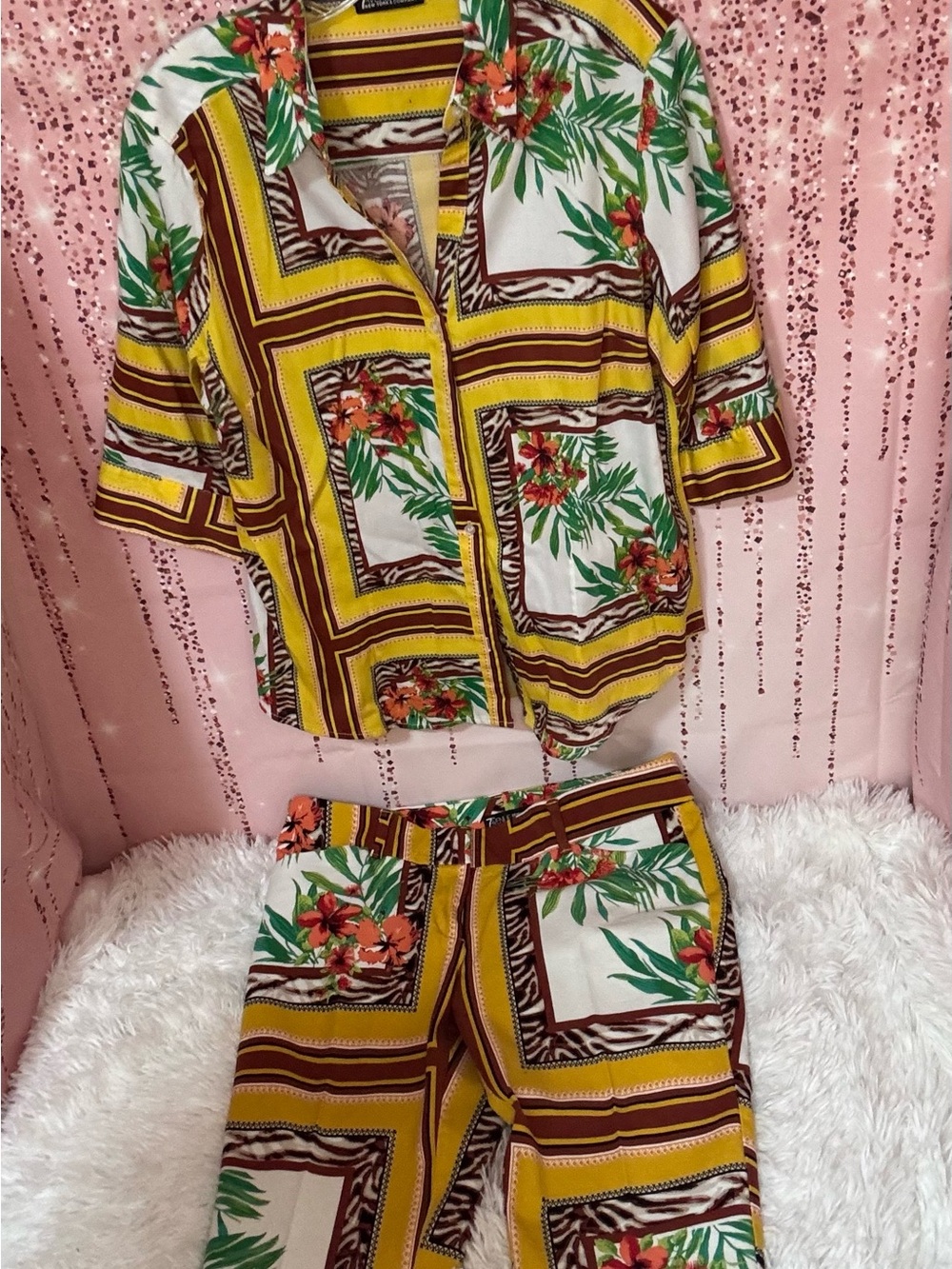 High-Waist Tropical Top & Capris Linen Set - Yellow & Green - Picture 7 of 12